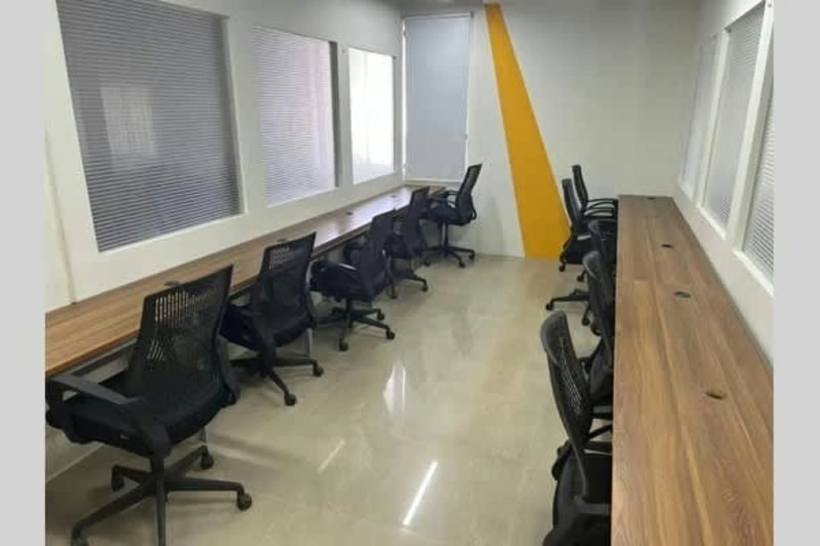 Novelty IT HUB Workspace 7